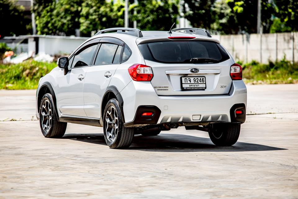 Subaru Xv 2.0 AWD สีเทา ปี 2013  7
