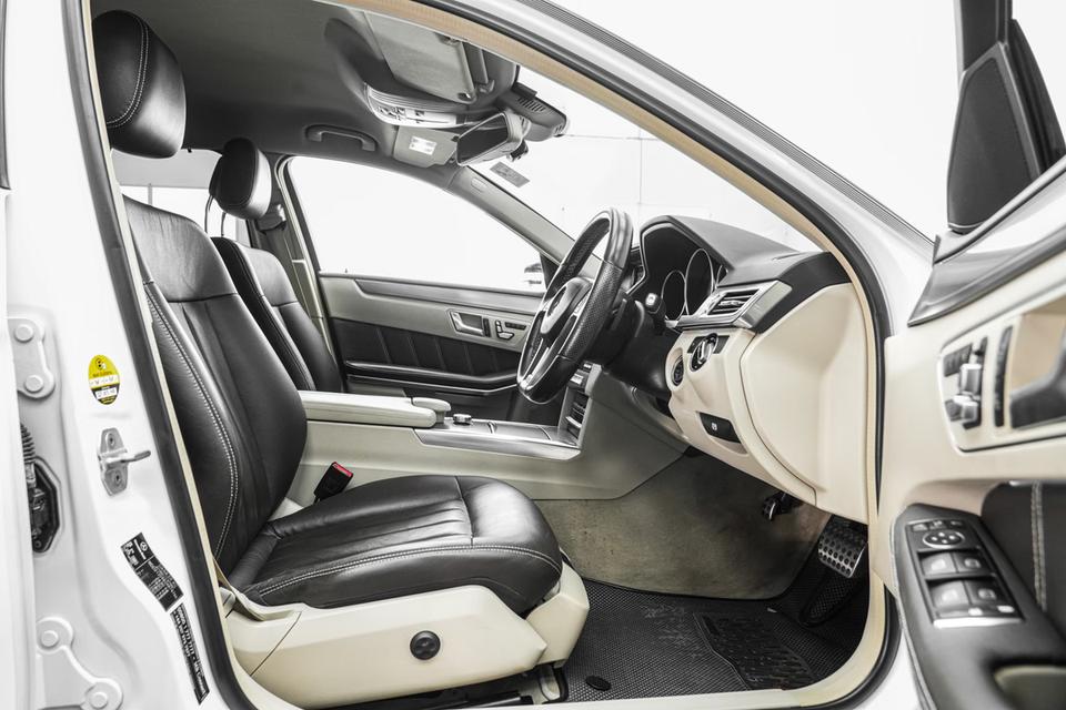 2013 Mercedes-Benz E300 2.1 W212 BLUETEC HYBRID Sedan สีขาว เครื่องดีเซล+ไฟฟ้า เลขไมล์ 88378 กม. 15