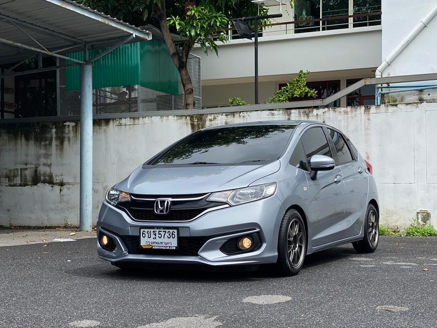 Honda Jazz 1.5S ปี 2017 เลขไมล์ 104,xxx km