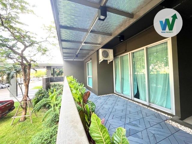 ให้เช่า เดอะพาร์คแลนด์ ศรีนครินทร์ เลคไซด์ พร้อมอยู่ ใกล้ MRT สายสีเหลือง 7
