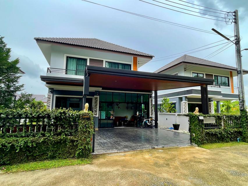 บ้านเดี่ยว 2 ชั้น 3 ห้องนอน 3 ห้องนอน 70 ตร.ว. พื้นที่ใช้สร้อย 180 ตร.ม. เมืองเชียงราย ห่างเซนทรัล 3 กม. แอร์ทุกห้อง เครื่องทำน้ำอุ่น ประตูรีโมท 1