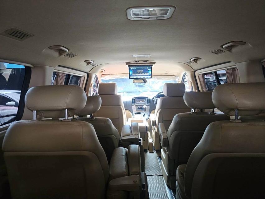 เข้าใหม่#Hyundai #H1 deluxe Top ปี 2018 จด 2019 สีดำ ดีเซล 11 ที่นั่งรถศูนย์ฮุนได ไมล์แท้เพียง 149,xxx km. รูปที่ 13
