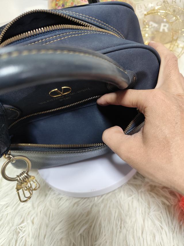 👜 [USED] Valentino Garavani Sport Tote Bagกระเป๋าถือและสะพายข้างแบรนด์หรู Valentino Garavani รูปที่ 14