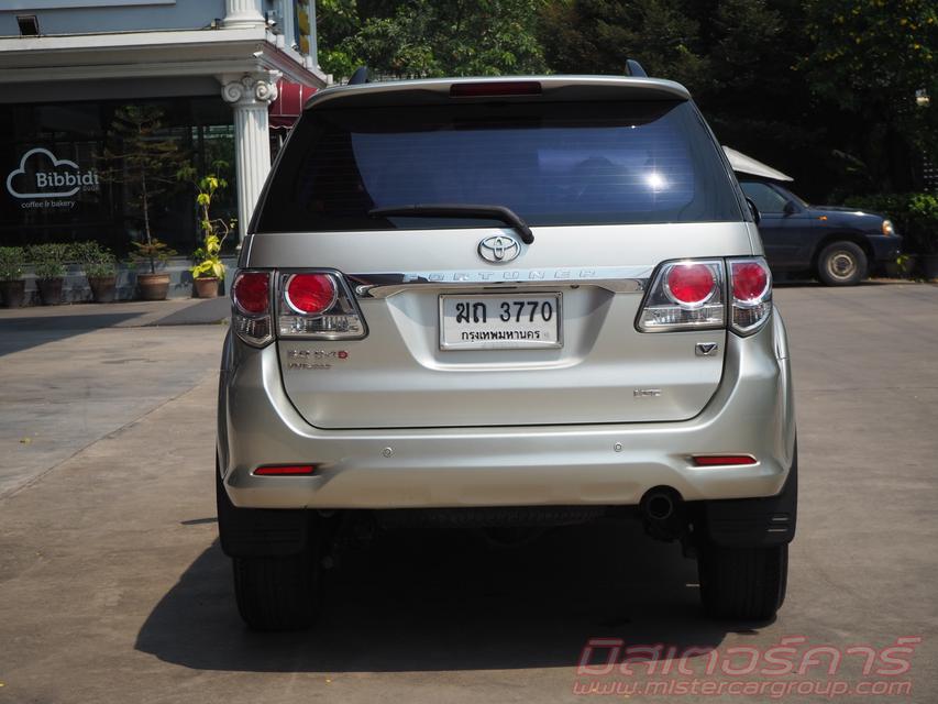 2012 TOYOTA FORTUNER 3.0 V VNTURBO *ดบ.เริ่ม 2.79% ฟรีดาวน์ แถมประกันภัย 2