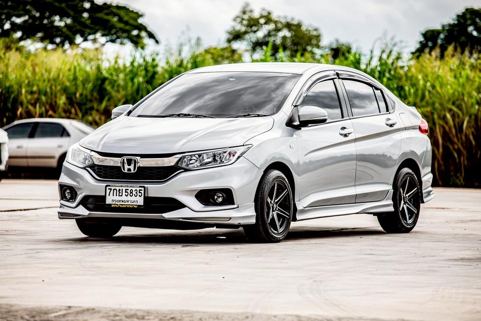 Honda City 1.5S ปี 2018 สีเทา มือเดียวป้ายแดง 