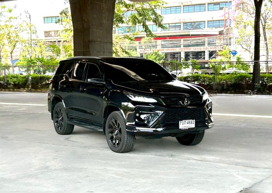 2021 Toyota Fortuner 2.8 GR Sport BLACK TOP 4WD รถสวยพร้อมใช้งาน รูปที่ 3