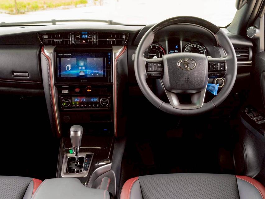 ไมล์แท้ 768 km.TOYOTA FORTUNER 2.4 LEGENDER 2WD ปี 2025 9