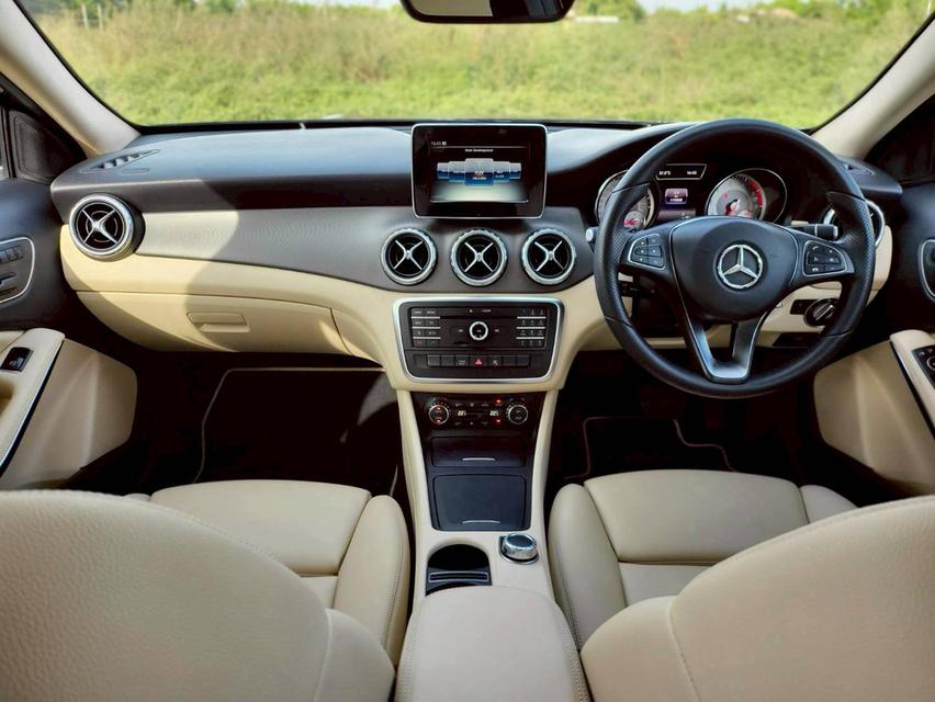 BENZ GLA200 Urban (W156) 2017 รถหรู ประวัติเซอร์วิสครบ ราคาดีสุดในตลาด 9