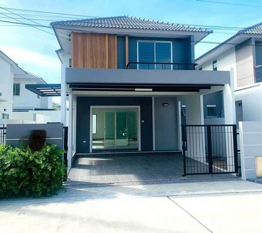 ให้เช่าบ้านพานทองชลบุรี ให้เช่าบ้าน 2 ชั้น มบ.แฟมมิลี่ซิตี้-พานทอง บ้านแฝดสไตล์เดี่ยว 2 ชั้น พื้นที่ 38.5 ตรว. 3 ห้องนอน 1