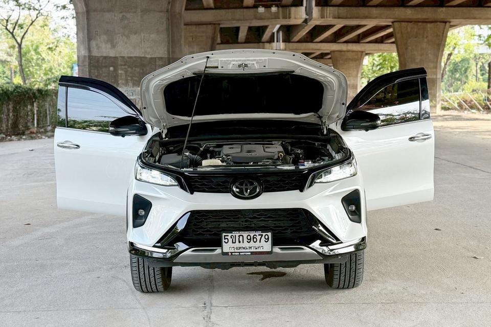 Toyota FORTUNER 2.4 Legender Black Top 2WD AT ปี 2024 รูปที่ 9