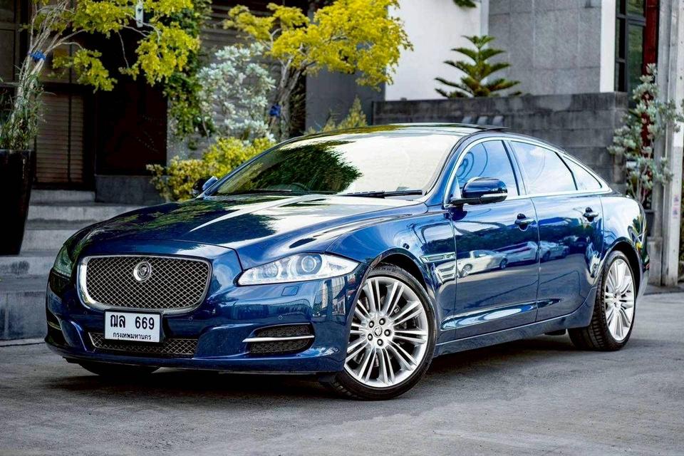 รหัสรถ PR669 Jaguar XJL 2012 Portforio Excutive Package 6