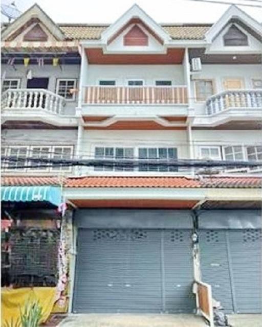 รามอินทรา11-17 เซ็นทรัล รามอินทรา 1.7 กม.ให้เช่าอาคารพาณิชย์ 3 ชั้น รีโนเวทใหม่ทั้งหลัง 18 ตร.วา.ม.เกริก รามอินทรา กม.2 4