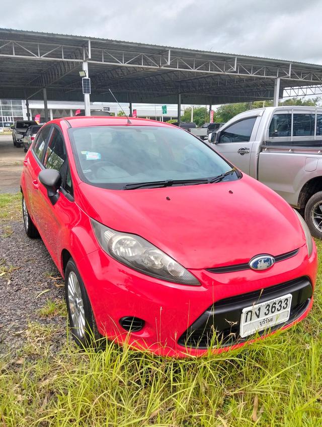 Ford fiesta. ราคา90,000