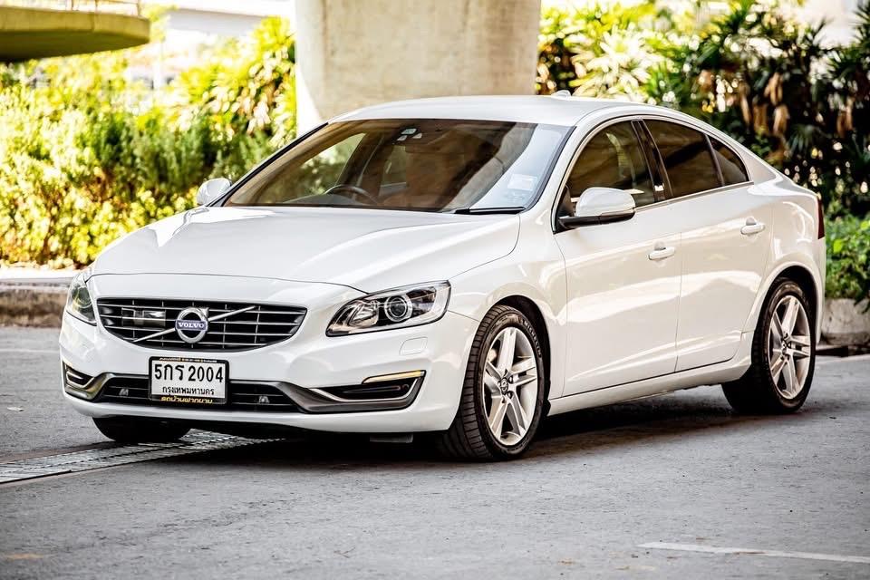 ขายด่วน Volvo S60 T4F S ปี 2015