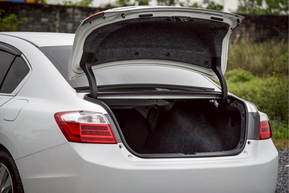 Honda Accord 2.0 E AT 2017 รถสวย พร้อมขับ 17