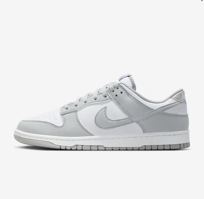 Nike Dunk Low Retro รองเท้าผู้ชาย เบอร์ 42 ครับ