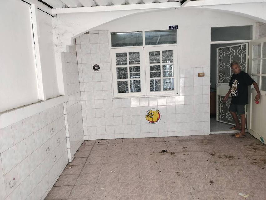 บ้านตึกแถว2ชั้น หมู่บ้านอยู่สุขเพชรงาม 2