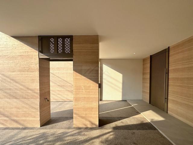 ขายโฮมออฟฟิศ 4.5 ชั้น 536 ตรม. ซอยปรีดี 14 (สุขุมวิท 71) ใกล้เอกมัยทองหล่อ รีโนเวทใหม่ทั้งหลัง มีลิฟต์และระบบ Smart Home 8