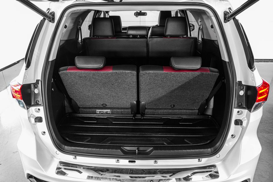 2016 Toyota Fortuner 2.8 TRD Sportivo 4WD SUV AT  สีขาว ไมล์ 140764 กม. 7
