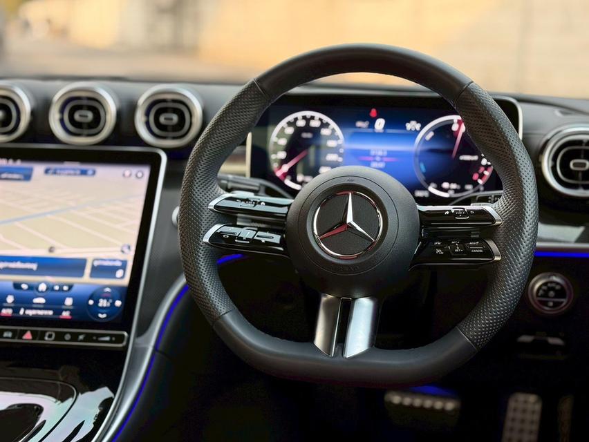 Mercedes-Benz C350e AMG Dynamic (หลังคาพาโนรามิคซันรูฟ) ปี 2022  สีขาว+เบาะแดงรถบ้านมือเดียว สวยกริ๊บ รูปที่ 14