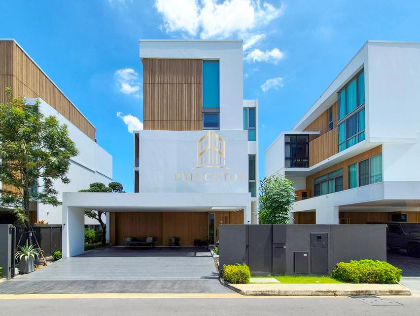 VIVE Rama 9 – Luxurious 3-Story Home in Modern Japanese Design 2