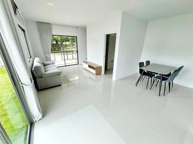 นานาชาติสิงคโปร์ SISB 300 ม. แจ้งวัฒนะ ท็อปส์ ชัยพฤกษ์ 1.7 กม. ทาวน์โฮมหรู 2ชั้น หลังมุม 3นอน 5