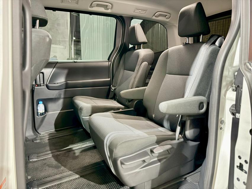 TOYOTA NOAH 1.8 HYBRID X WAGON 2024 รูปที่ 11