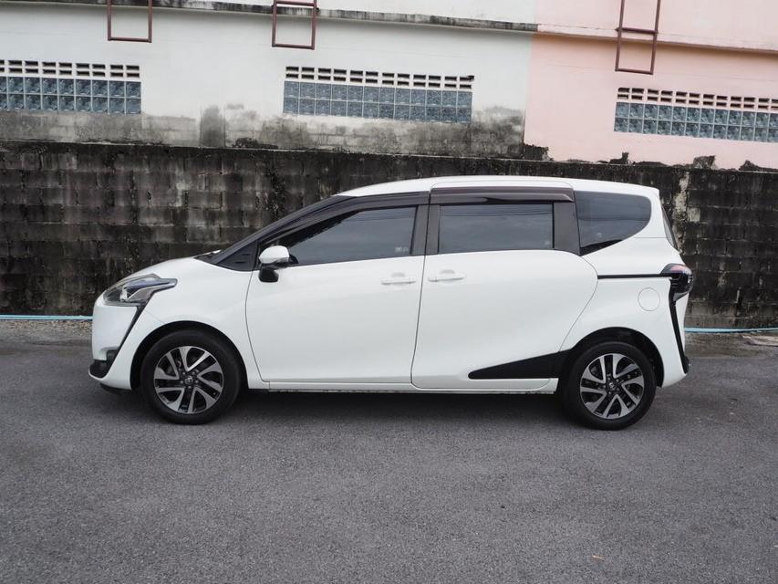 TOYOTA SIENTA 1.5 V ปี 2019