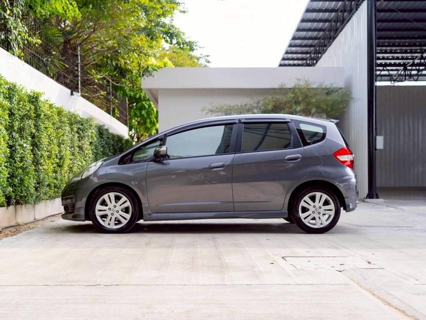 Honda jazz 1.5SV ปี 2012 ♨️ #ประกันเครื่องเกียร์3ปี3หมื่นkm♨️ 7