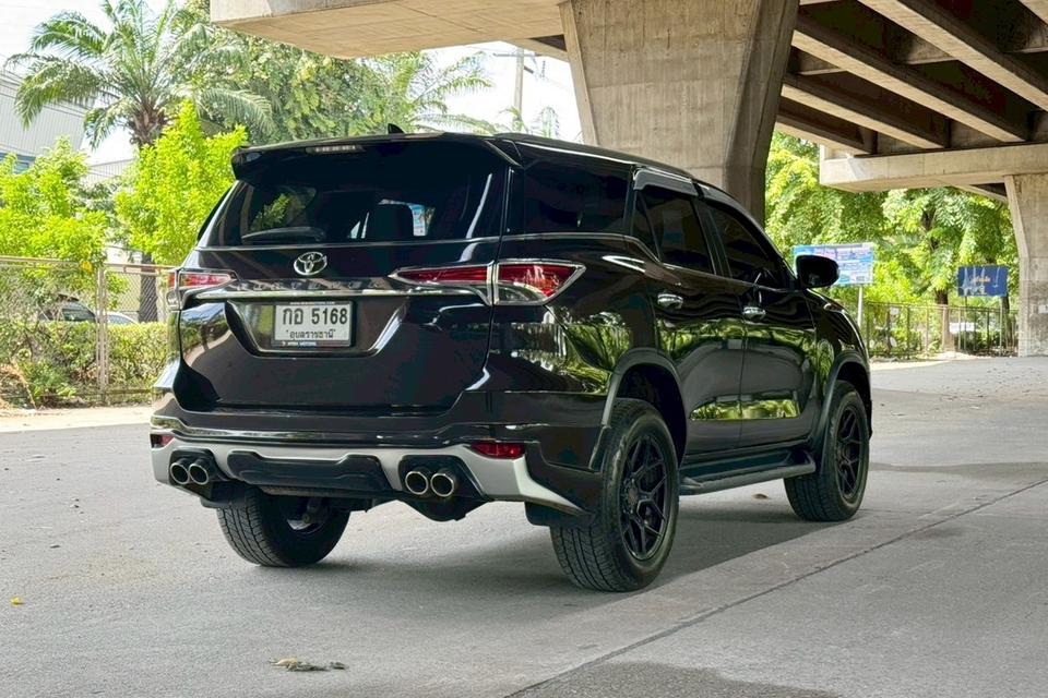Toyota Fortuner 2.4 V AT ปี 2016