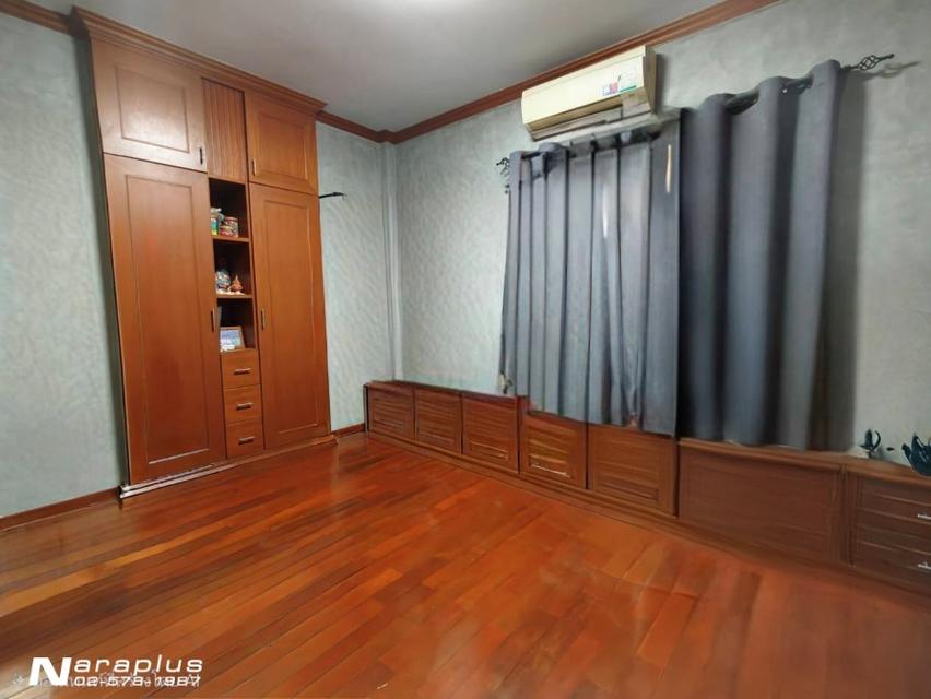 69090538 : ขายบ้านเดี่ยว 2 ชั้น พร้อมห้องใต้หลังคา ขนาด 58.3 ตรว. ถนนนาคนิวาส 37 แยก 1-8  บ้านติดตั้งโซล่าเซล ช่วยลดค่าไฟฟ้า และ เครื่องชาร์ทรถไฟฟ้า 12