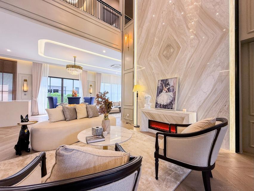 ขาย / ให้เช่าบ้านเดี่ยว 2 ชั้น  บ้านหรูสไตล์คฤหาสน์ นาราสิริ กรุงเทพกรีฑา 13