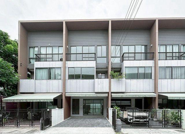  ขายทาวน์โฮม บ้านกลางเมือง พระราม 9-กรุงเทพกรีฑา (ตัดใหม่) 