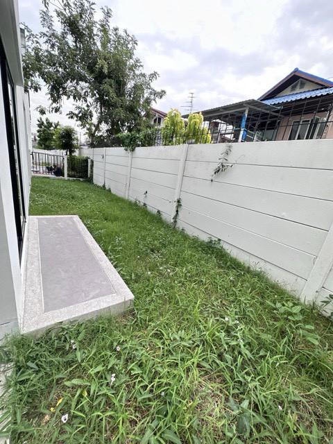 ขายทาวน์โฮมหลังมุม 3 ชั้น ซอยสุขุมวิท 113 โครงการลุมพินี ทาวน์เพลส สุขุมวิท ศรีนครินทร์ ใกล้ BTS สำโรง และ BTS ศรีด่าน 5