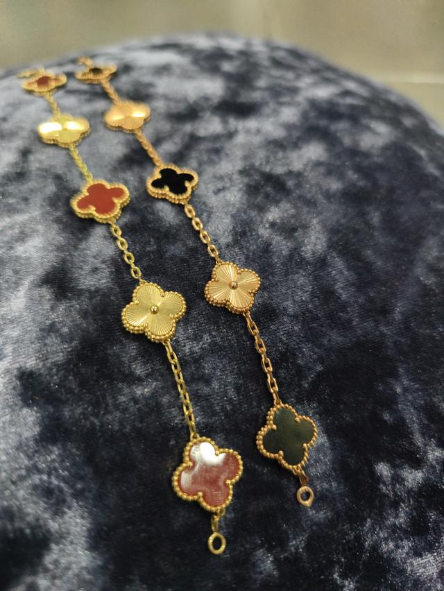 ข้อมือ van cleef & arpels ตัวเหมือนในช๊อป มอง 18เค แท้