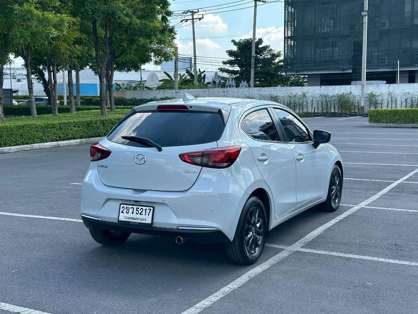 รหัสรถ QT5217 MAZDA 2 1.3 Sport S Leather เกียร์ Auto สีขาวมุกพรีเมียม (Snowflake White Pearl) ปี 2022 แท้ 6
