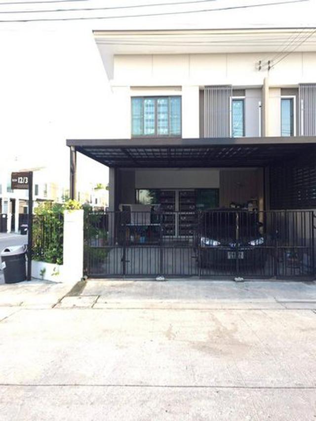 รูป บ้านทาวน์โฮม 2 ชั้นหลังมุม หมู่บ้านพฤกษา 64 สวย 2