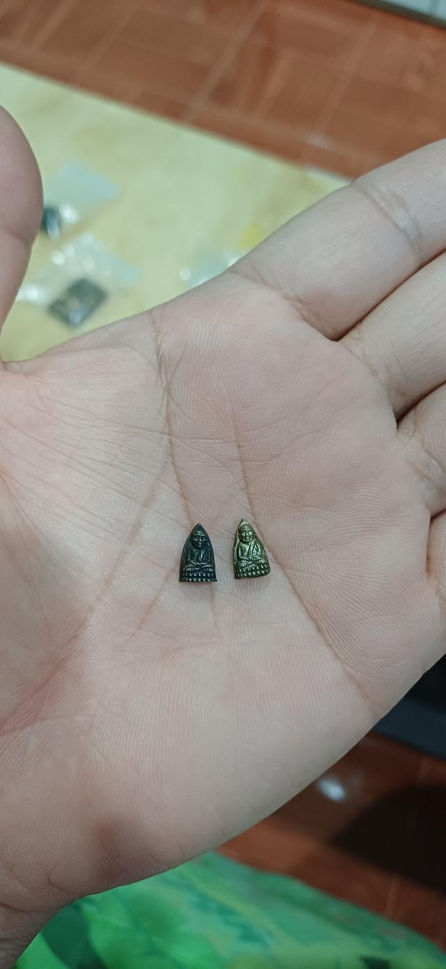 หลวงปู่ทวด พิมพ์เตารีดจิ๋ว รุ่นกำนันชูชาติ วัดช้างให้ ซึ่งด้านหลังองค์พระมีโค้ด "ก.ชูชาติ" รูปที่ 7