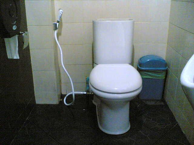 ซ่อมชักโครก อะไหล่ สุขภัณฑ์ โทร 0897990631 9