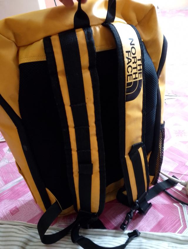 กระเป๋าเป้ The North Face 3
