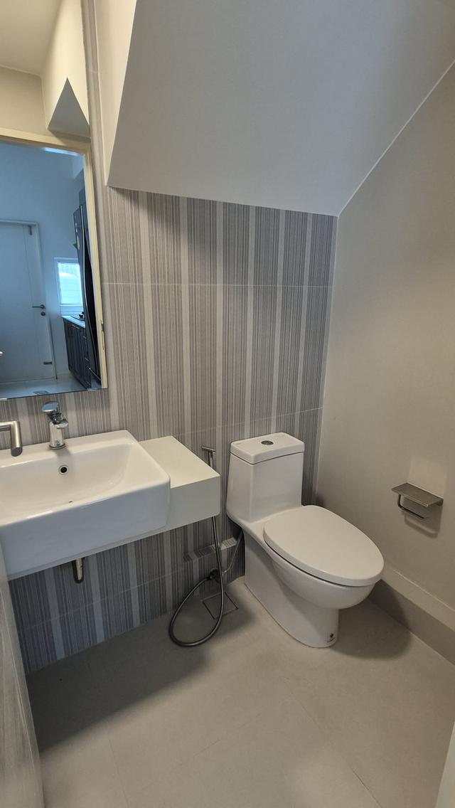 ให้เช่าทาวน์โฮมส์ 2 ชั้น 3ห้องนอน 3ห้องน้ำ ทำเลดีมากตรงข้ามเมกา อิเกีย บางนา 19