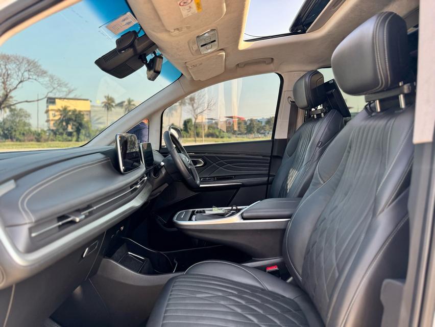 MG. Maxus9 Y2023 Van 2dr V 7st Reduction Gear 1sp FWD 11