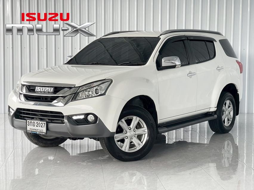 รถมือเดียว Isuzuz Mu-x 3.0DVD navi ฟรีดาวน์