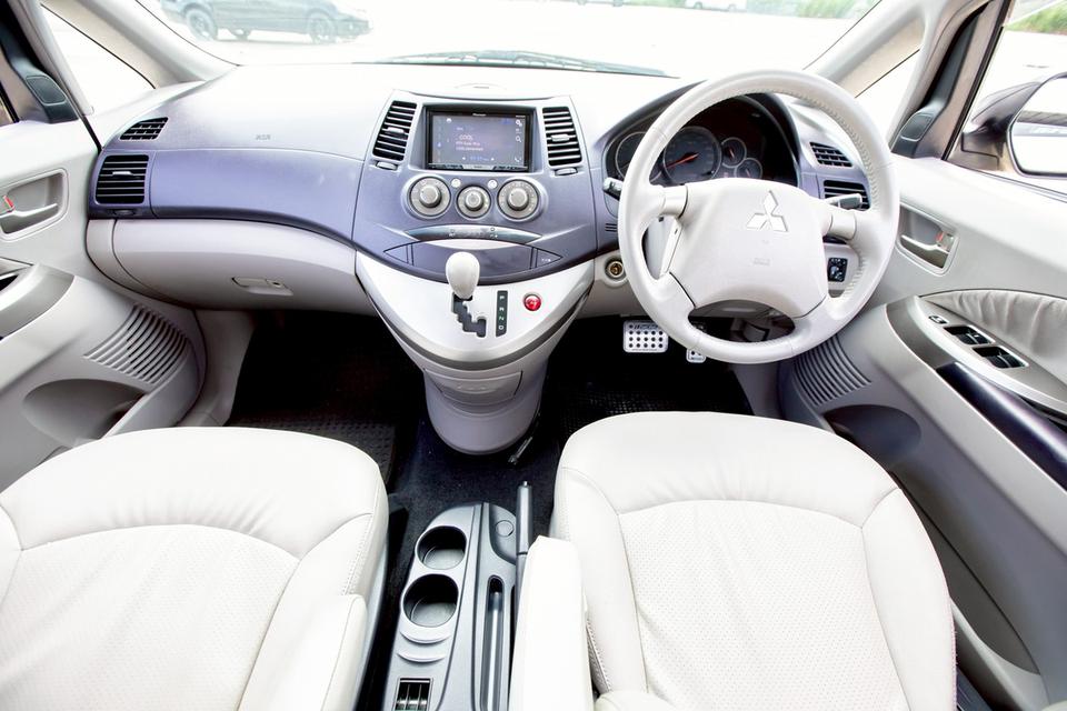 Mitsubishi Space Wagon 2.4 GT ปี 2005 ท๊อปสุด 12