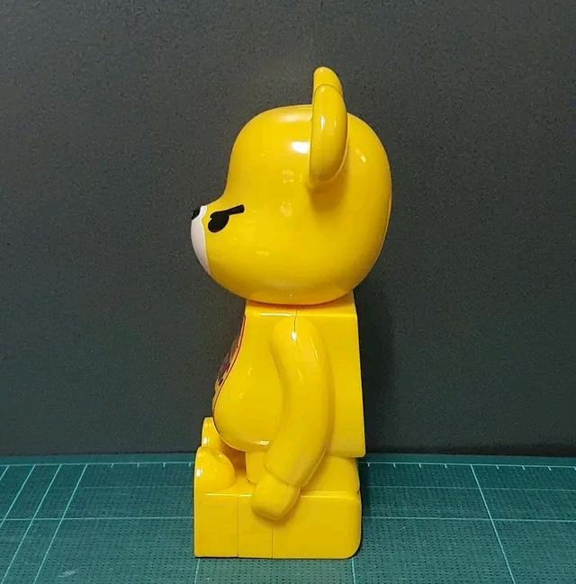 Bearbrick สีเหลือง 2