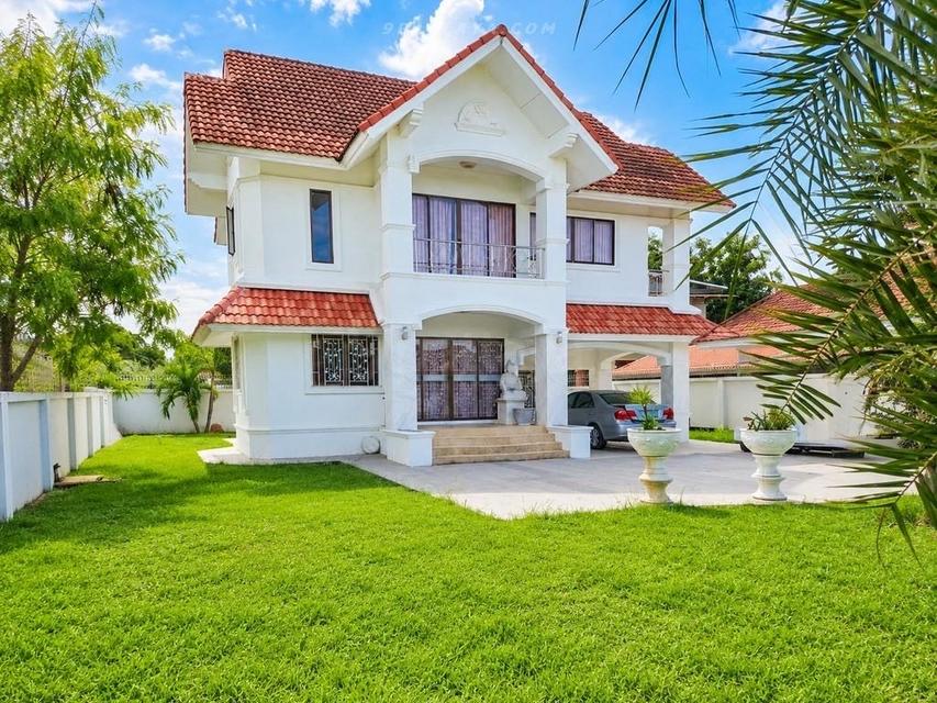 For Sale — Spacious 2-Storey Detached House near Pattaya Technical College 219sqw 3bedrooms 3bathrooms 2