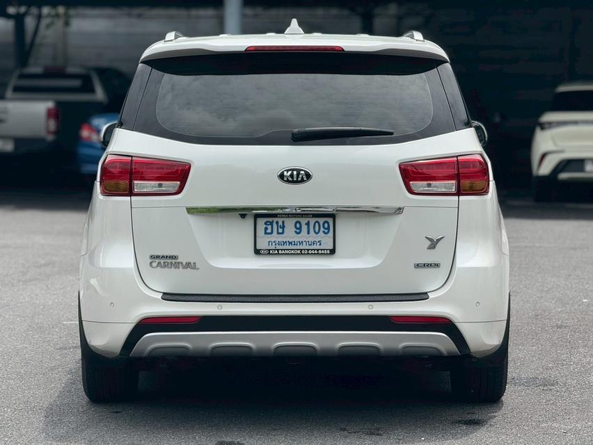 KIA CANIVAL Wagon 4dr EX 11st SA 6sp FWD 2.2DTi (CBU) Y2015  สีขาว ออโต้  6