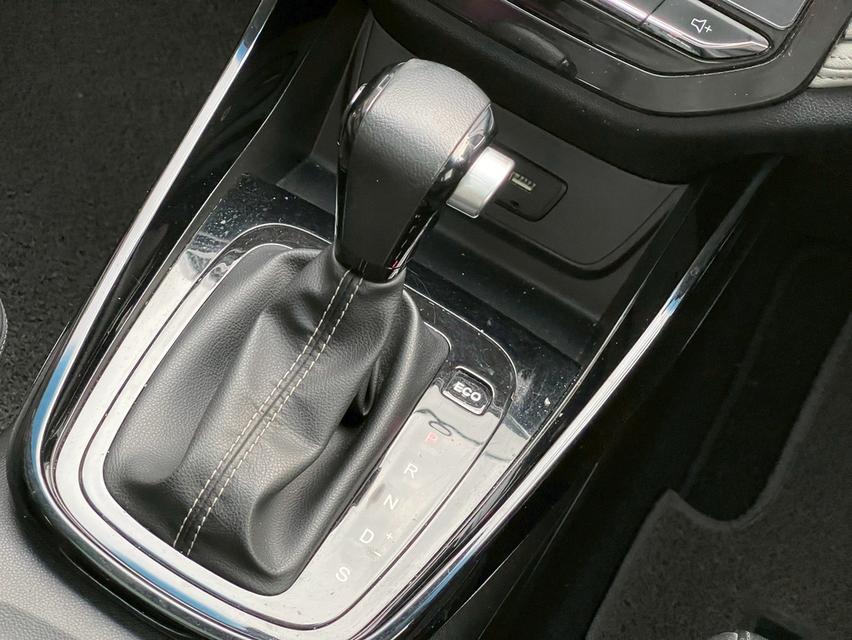 รหัสรถ PJP1197 2019 CHEVROLET CAPTIVA 1.5 Premier 15