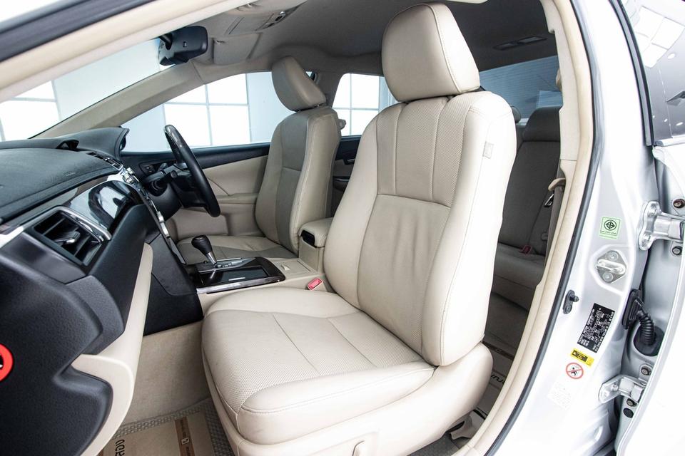 รหัสรถ 1C723 CAMRY 2.5 HYBRID 2013