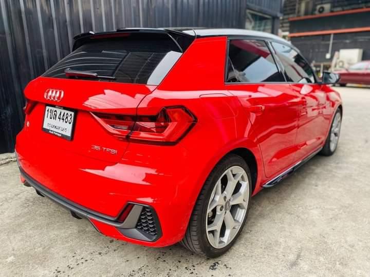 Audi A1 สีแดงสด 4